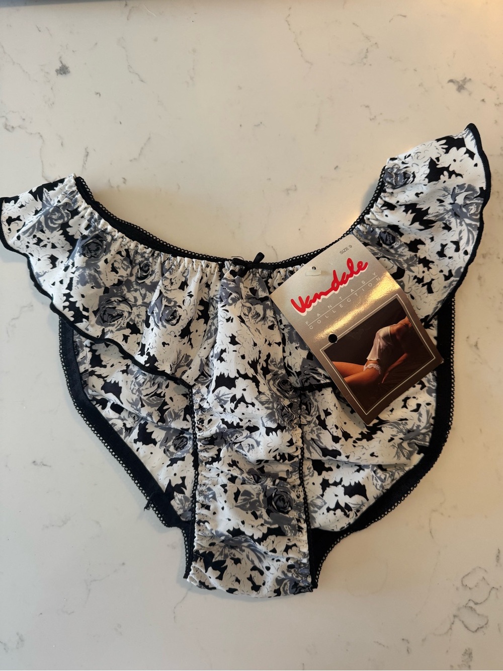 Floral Ruffle Bikini Panty - Black & White